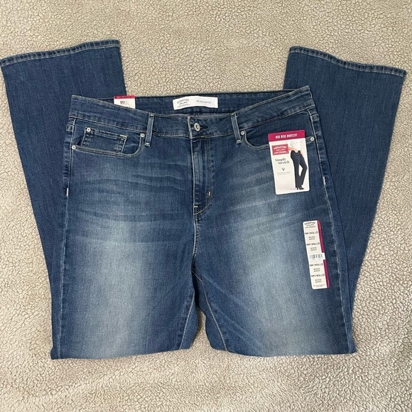 Brand new Signature Levi Strass mid rise boot cut size 18 nice stretch very cute - Picture 2 of 10